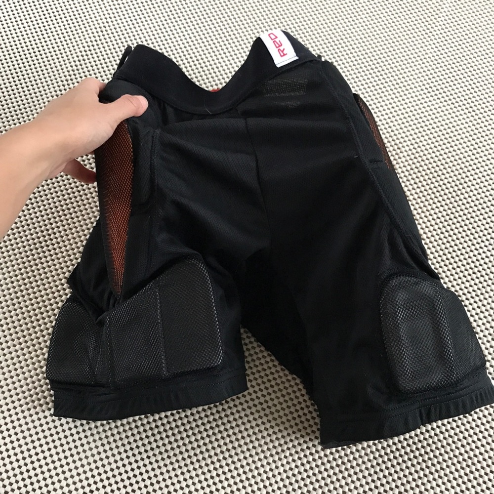 Red brand snowboarding padded shorts